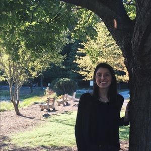 Meet your Posher, Katelyn